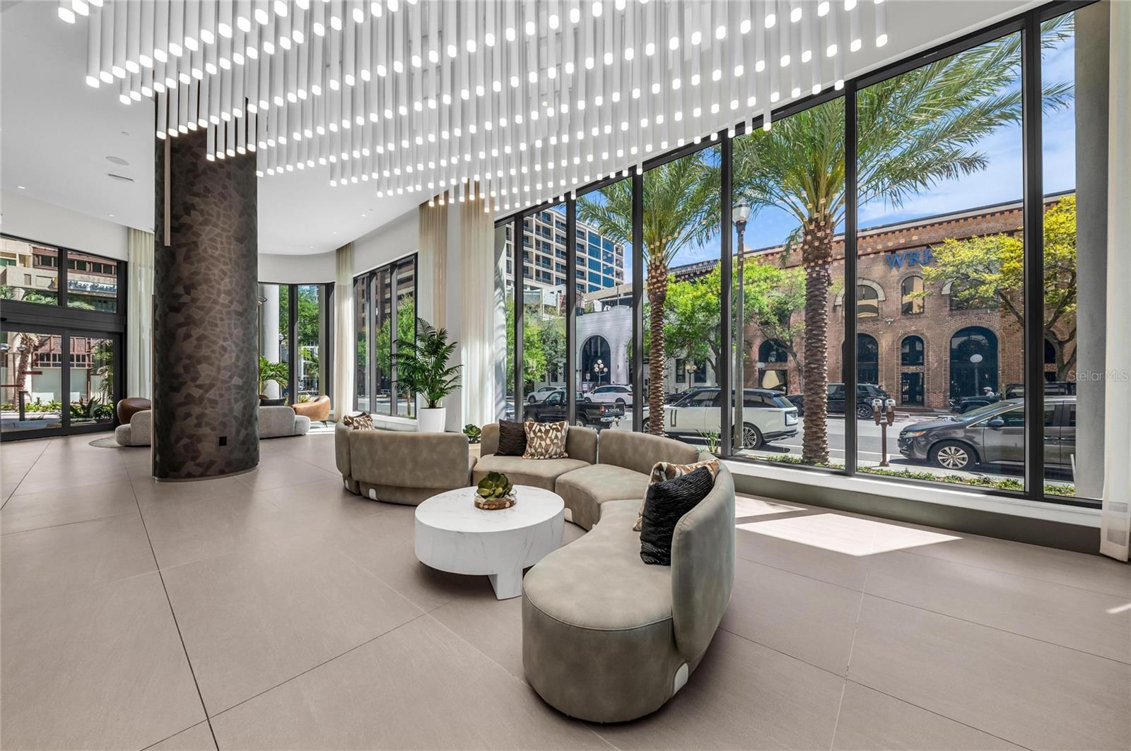 Image 5 of 58 For 275 1st Avenue S 2204