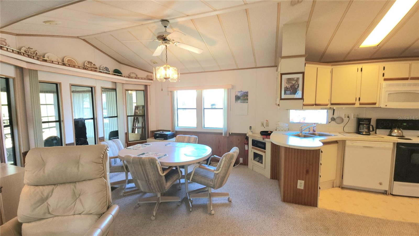 Image 13 of 48 For 3333 26th Avenue E 1292