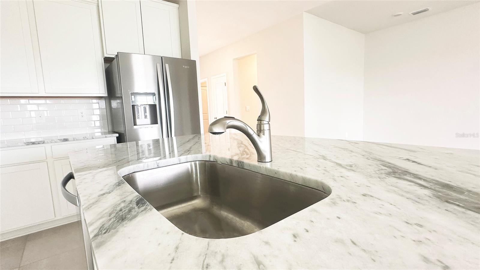 Image 13 of 49 For 17915 Cantarina Cove