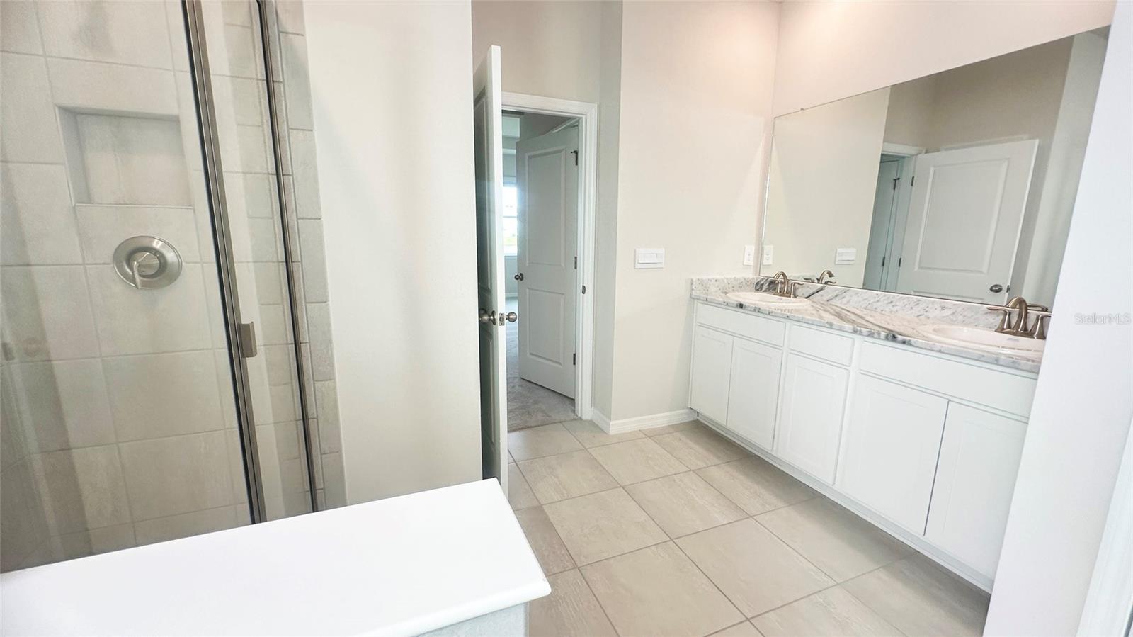 Image 28 of 49 For 17915 Cantarina Cove