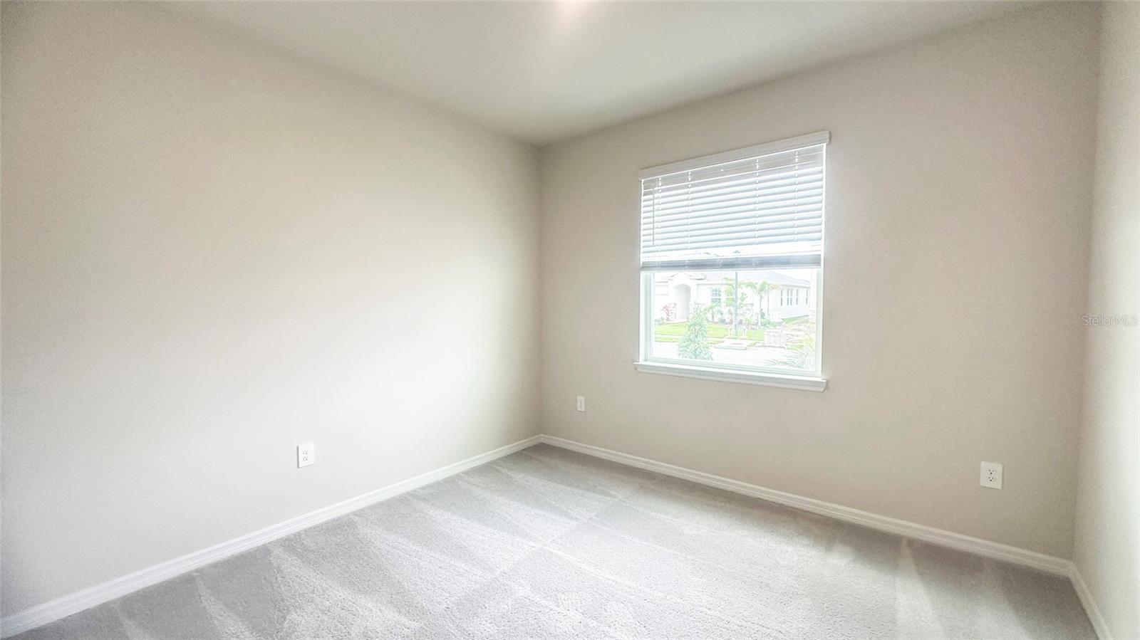 Image 32 of 49 For 17915 Cantarina Cove