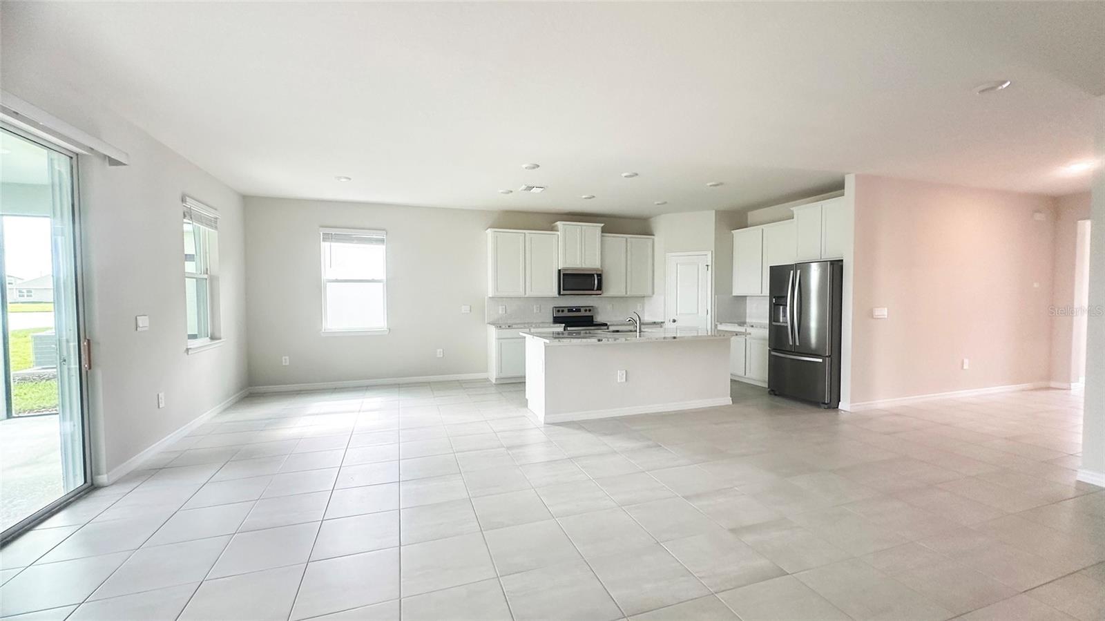 Image 5 of 49 For 17915 Cantarina Cove