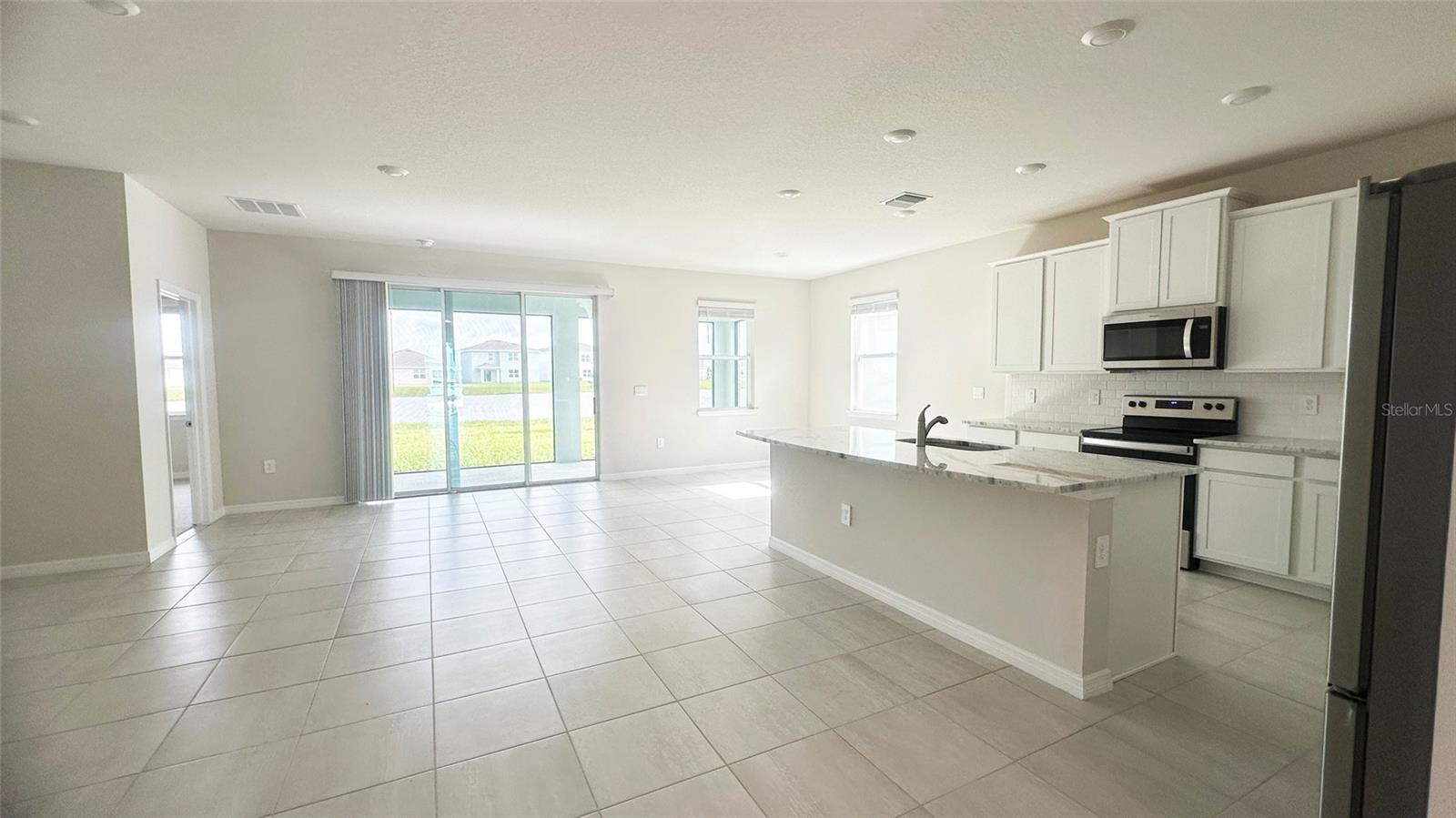 Image 7 of 49 For 17915 Cantarina Cove