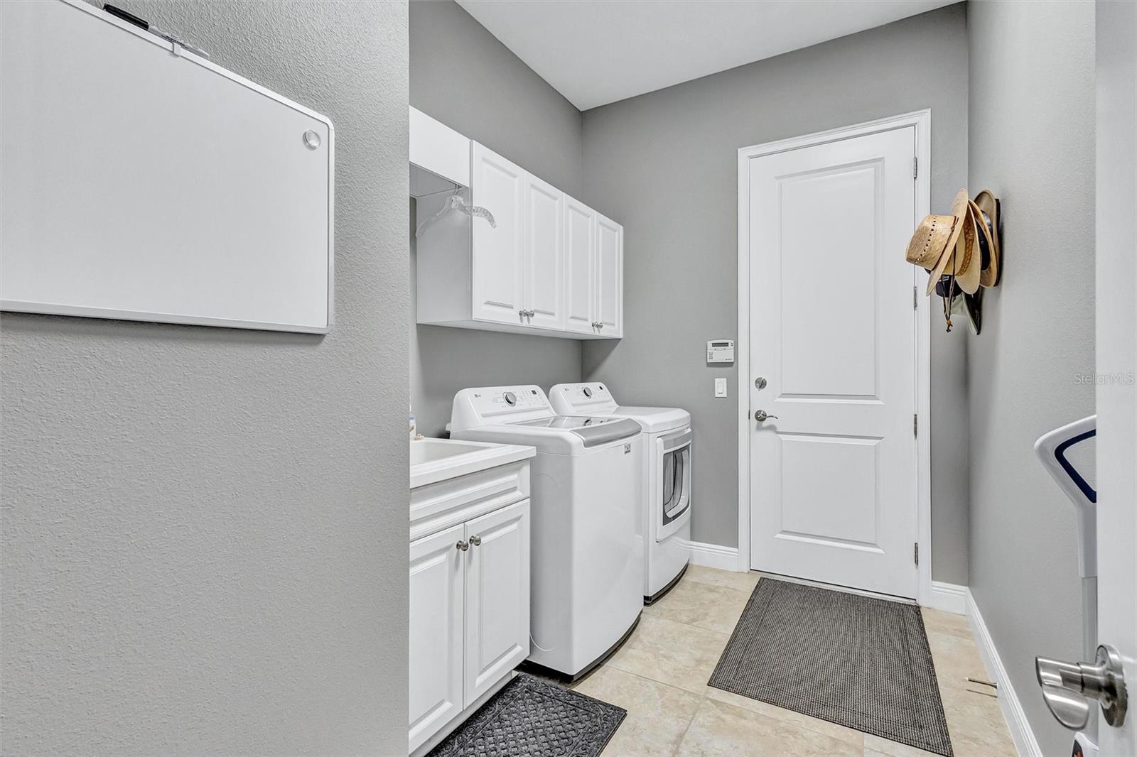 Image 23 of 59 For 14652 Newtonmore Lane