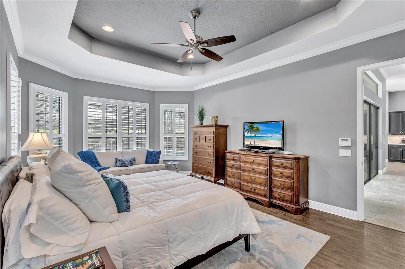 Image 32 of 59 For 14652 Newtonmore Lane