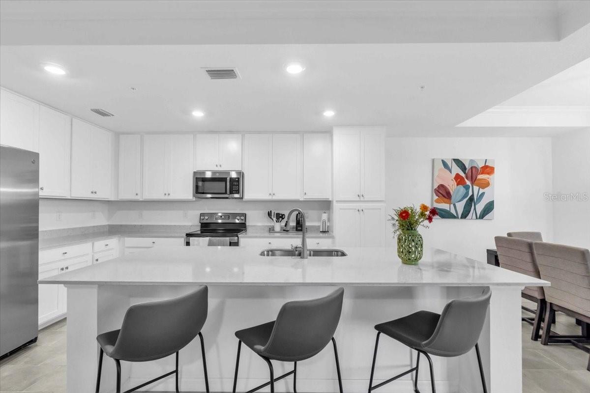 Image 17 of 47 For 18028 Gawthrop Drive 107