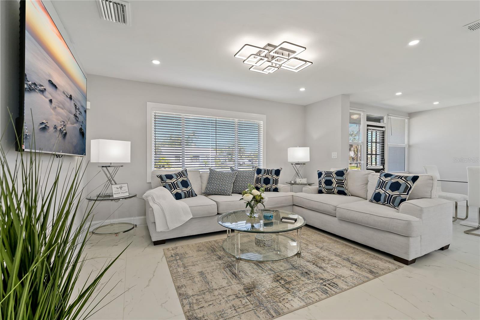 Image 13 of 52 For 1838 1st Avenue E