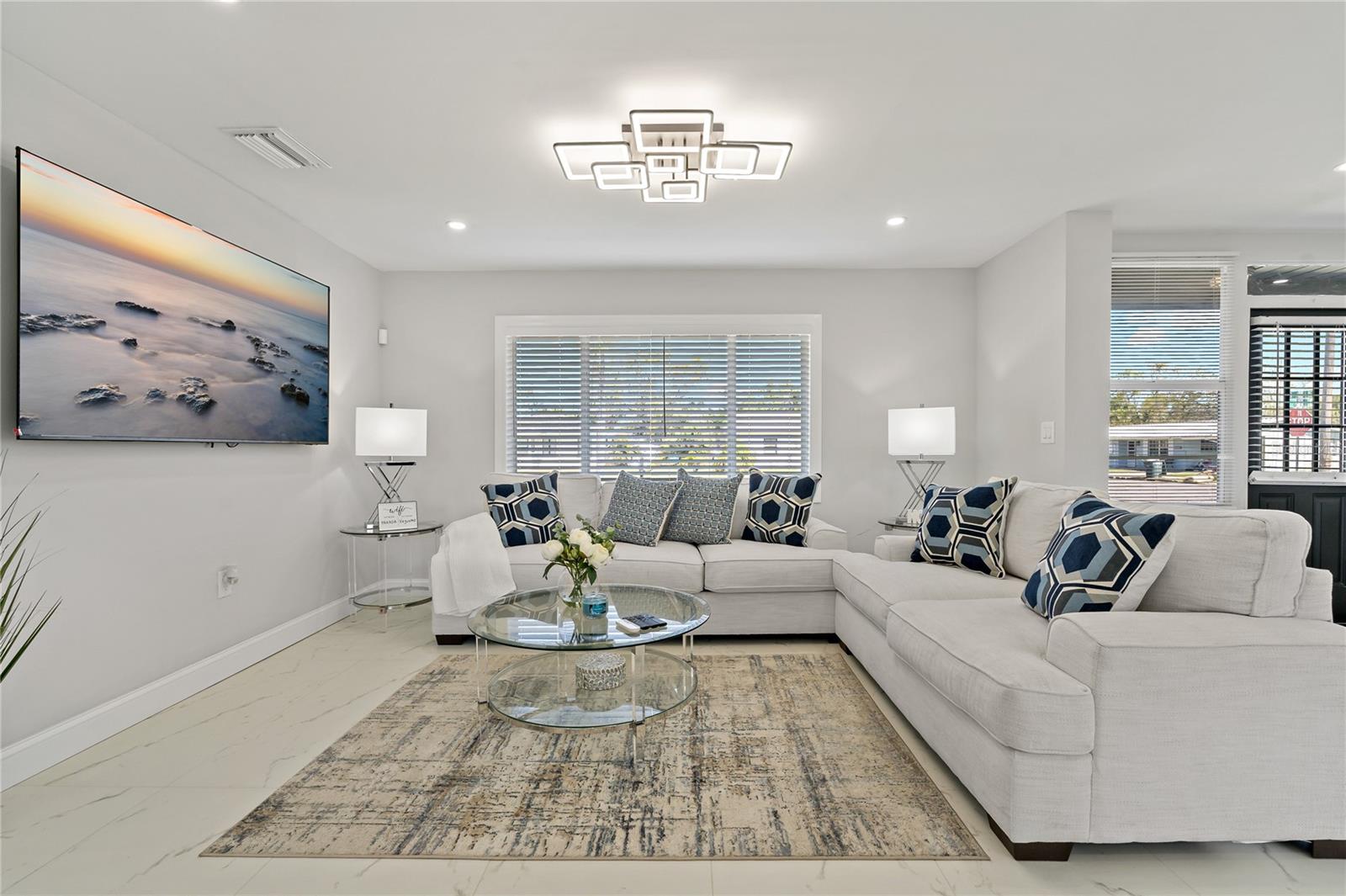 Image 15 of 52 For 1838 1st Avenue E