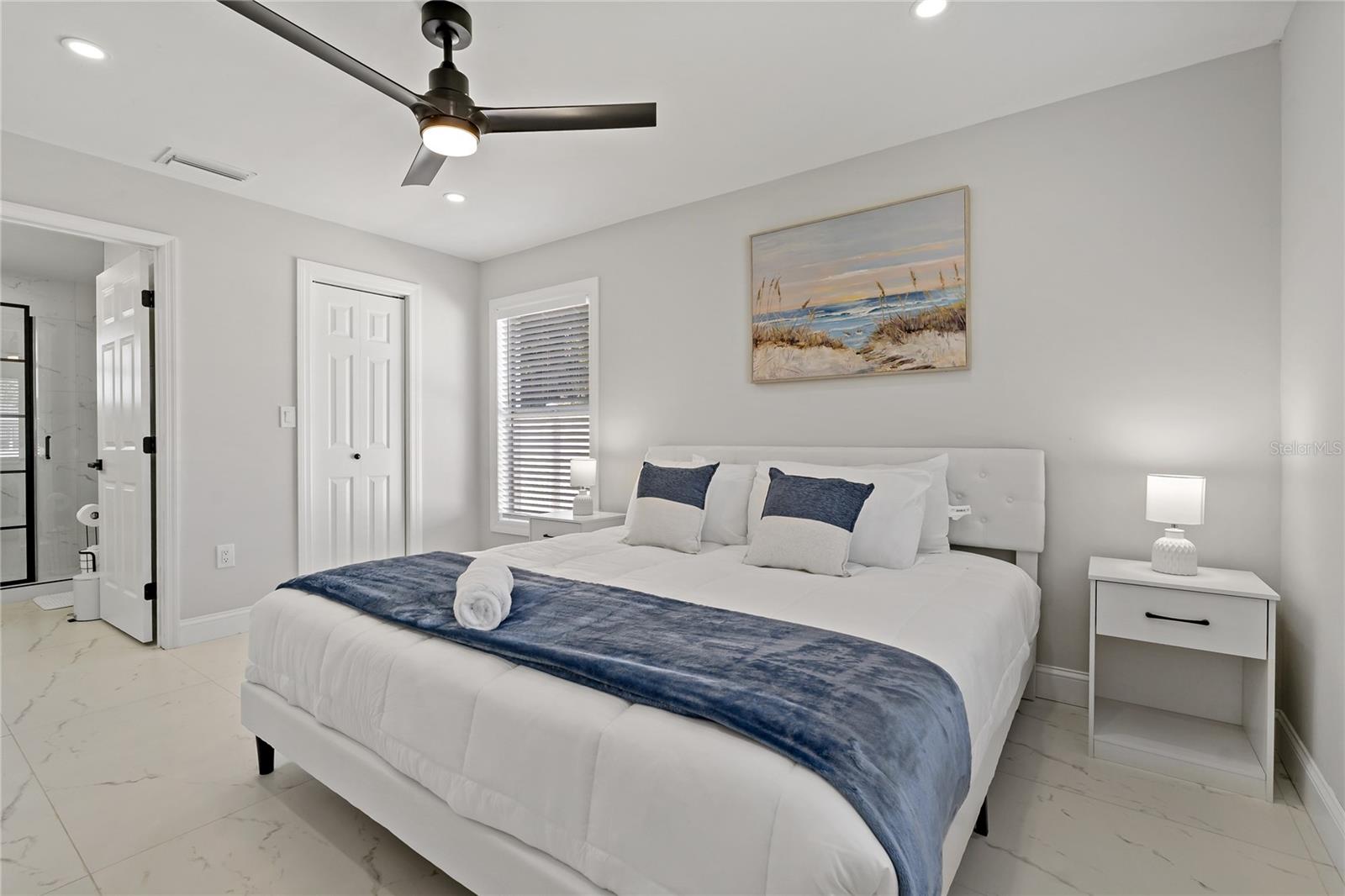 Image 28 of 52 For 1838 1st Avenue E