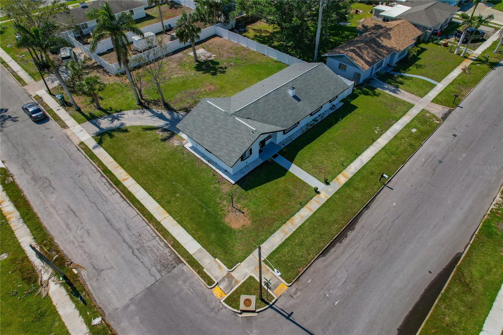 Image 41 of 52 For 1838 1st Avenue E