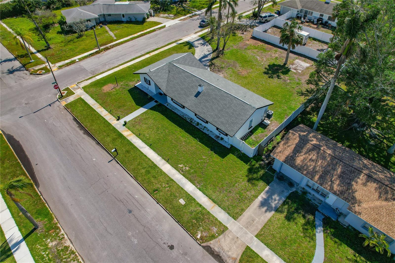 Image 43 of 52 For 1838 1st Avenue E