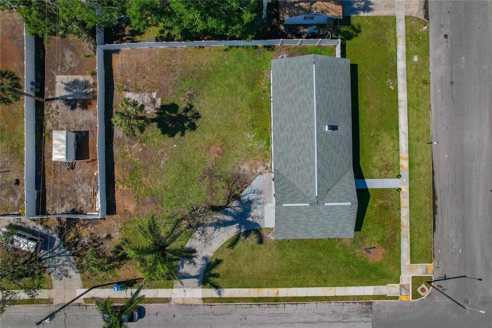 Image 47 of 52 For 1838 1st Avenue E