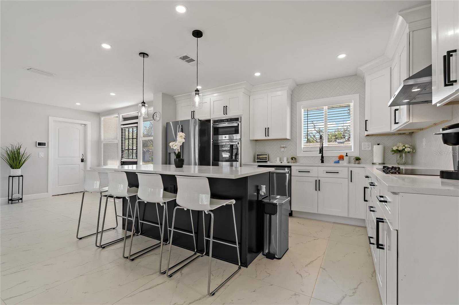 Image 5 of 52 For 1838 1st Avenue E