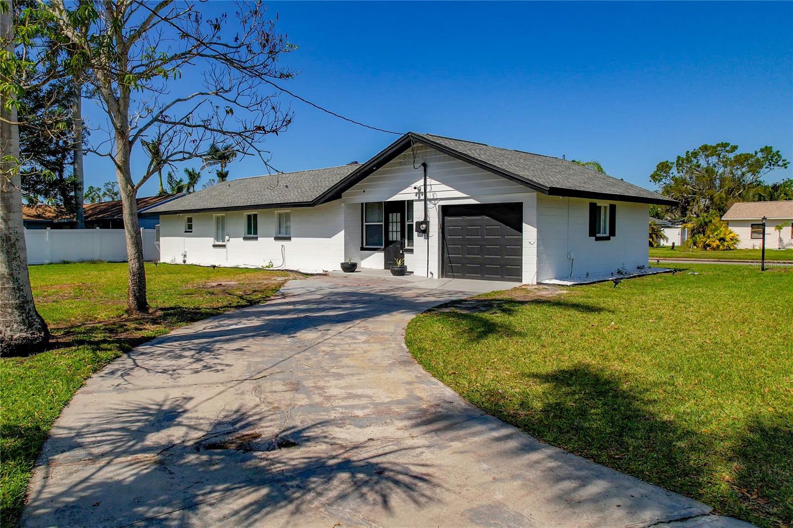 Image 52 of 52 For 1838 1st Avenue E