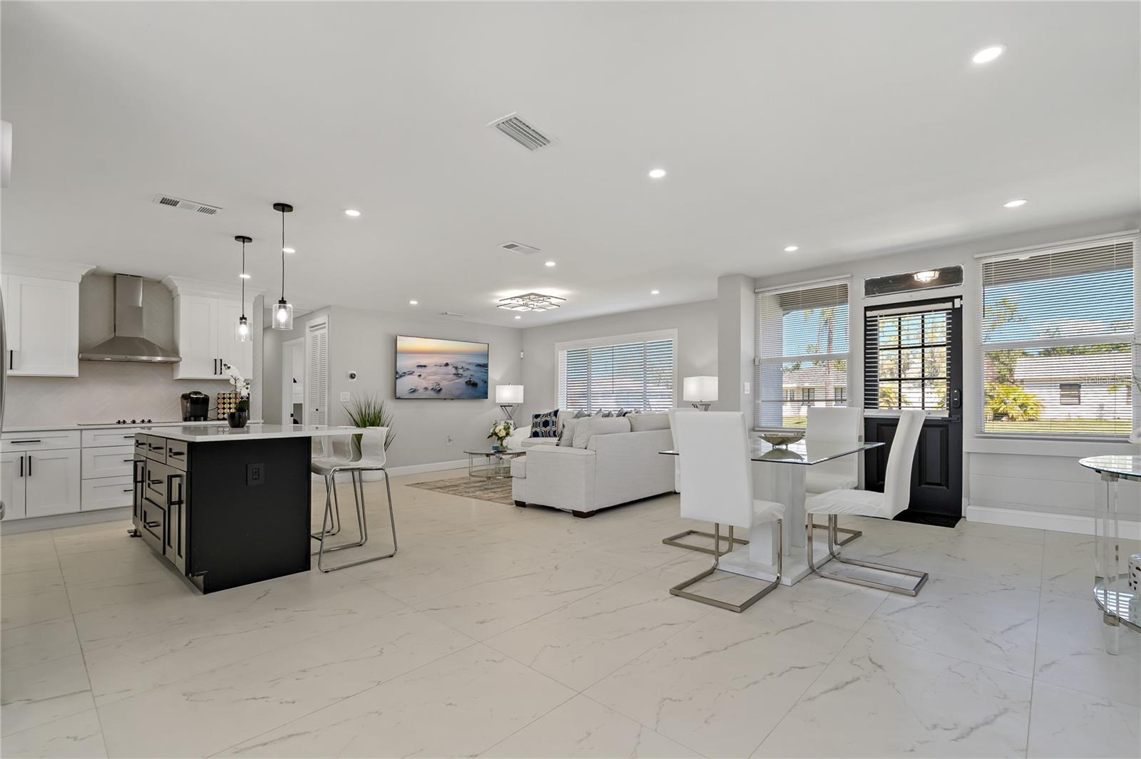 Image 7 of 52 For 1838 1st Avenue E