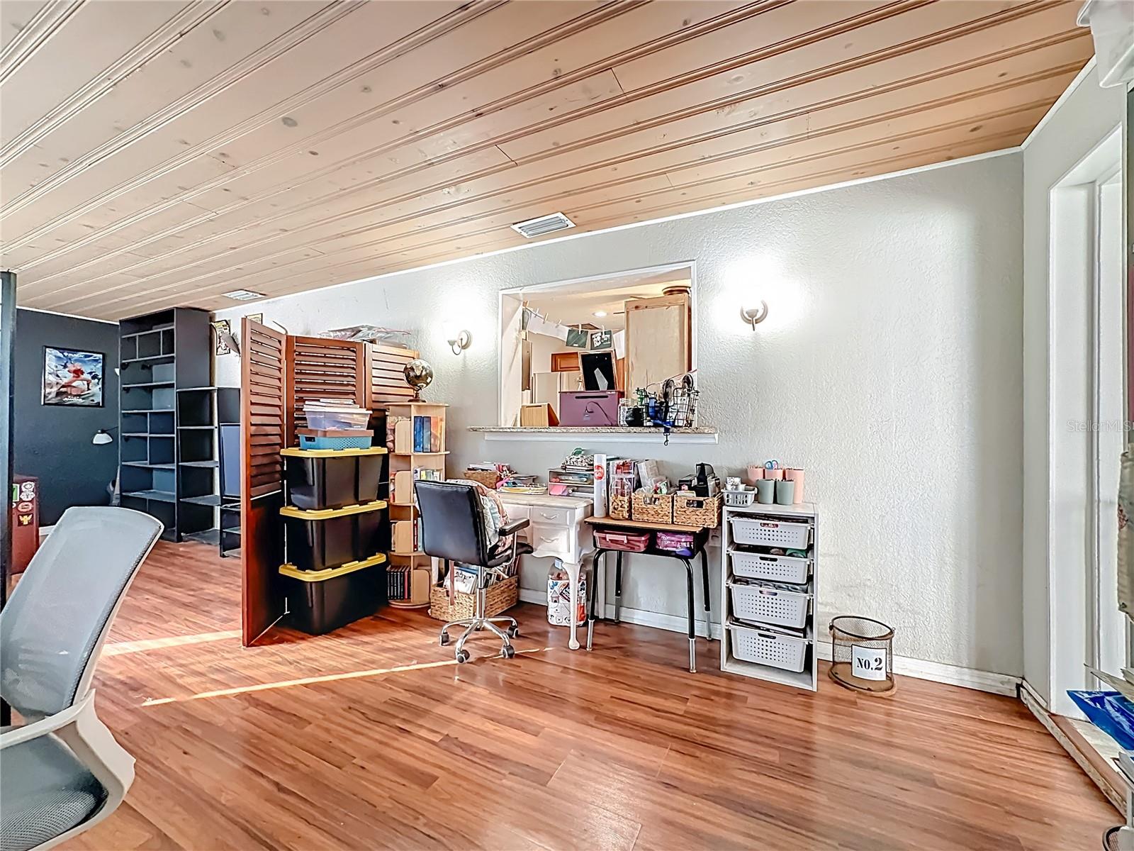 Image 22 of 56 For 1521 Banyan Dr.