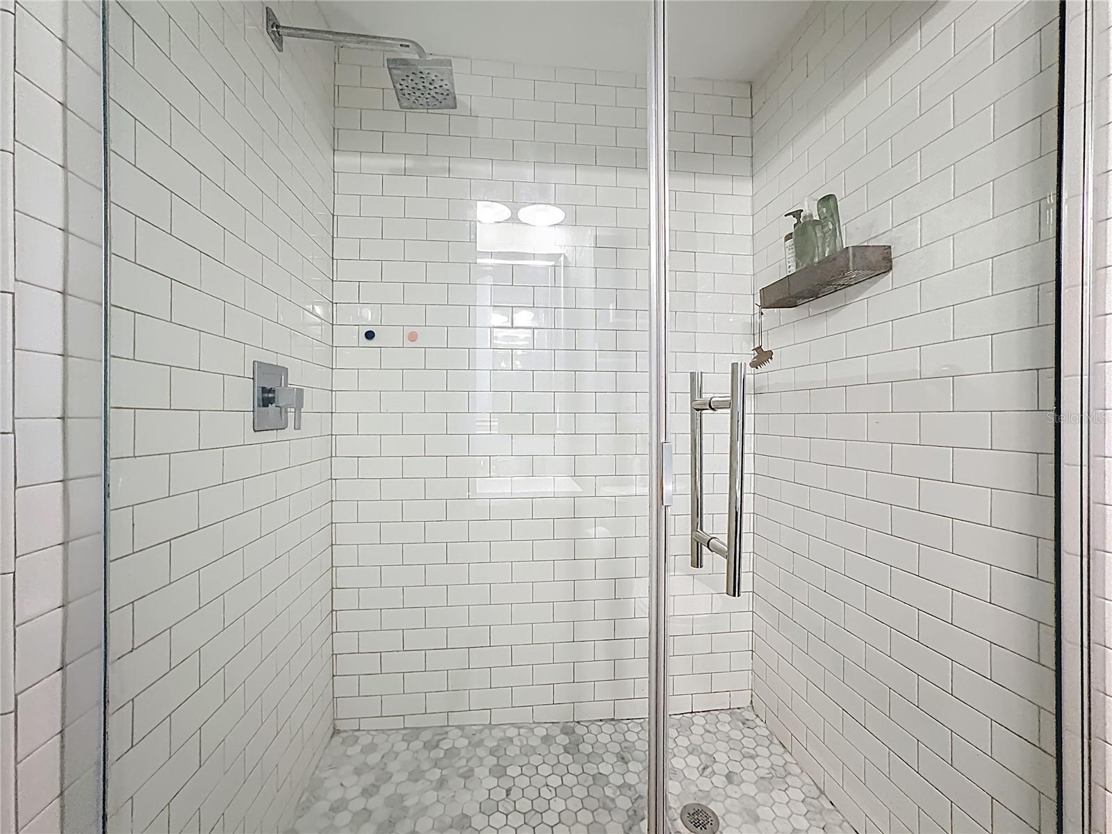 Image 32 of 56 For 1521 Banyan Dr.