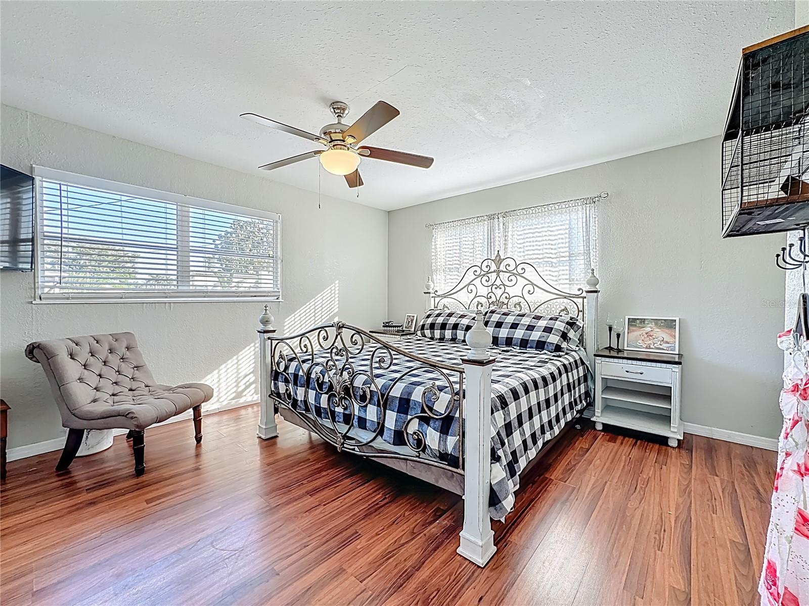 Image 34 of 56 For 1521 Banyan Dr.