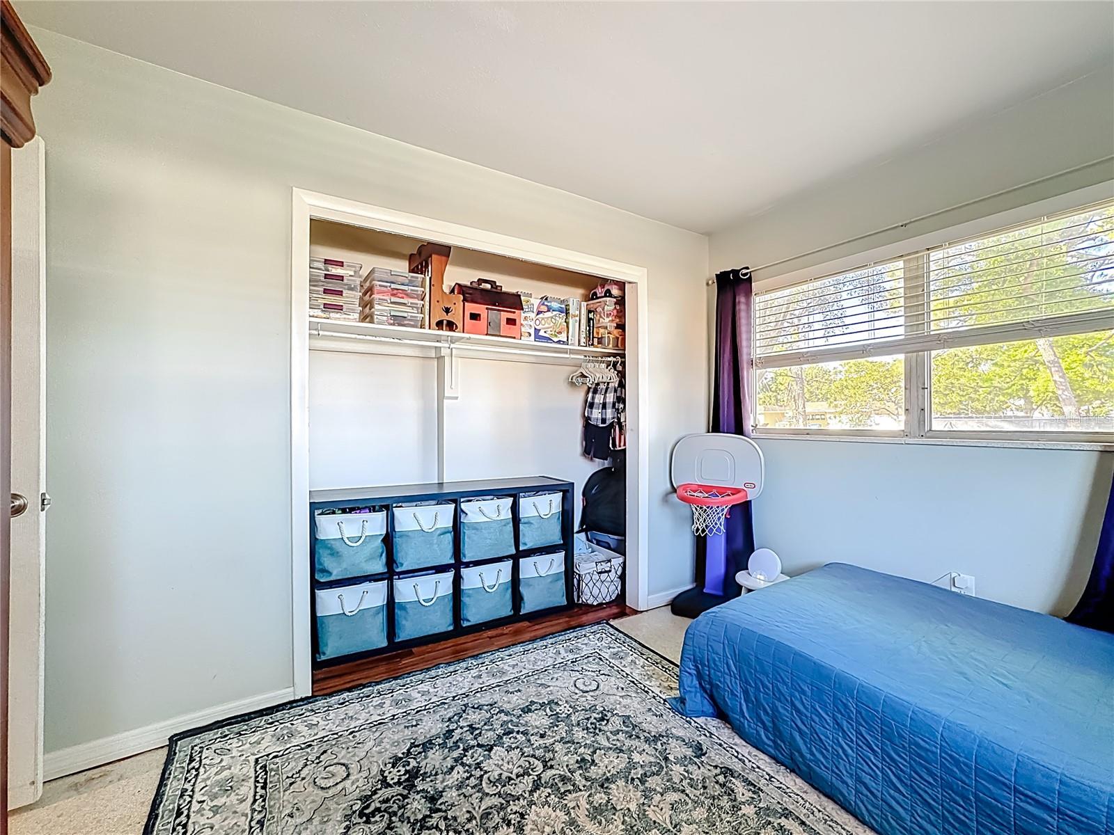 Image 37 of 56 For 1521 Banyan Dr.