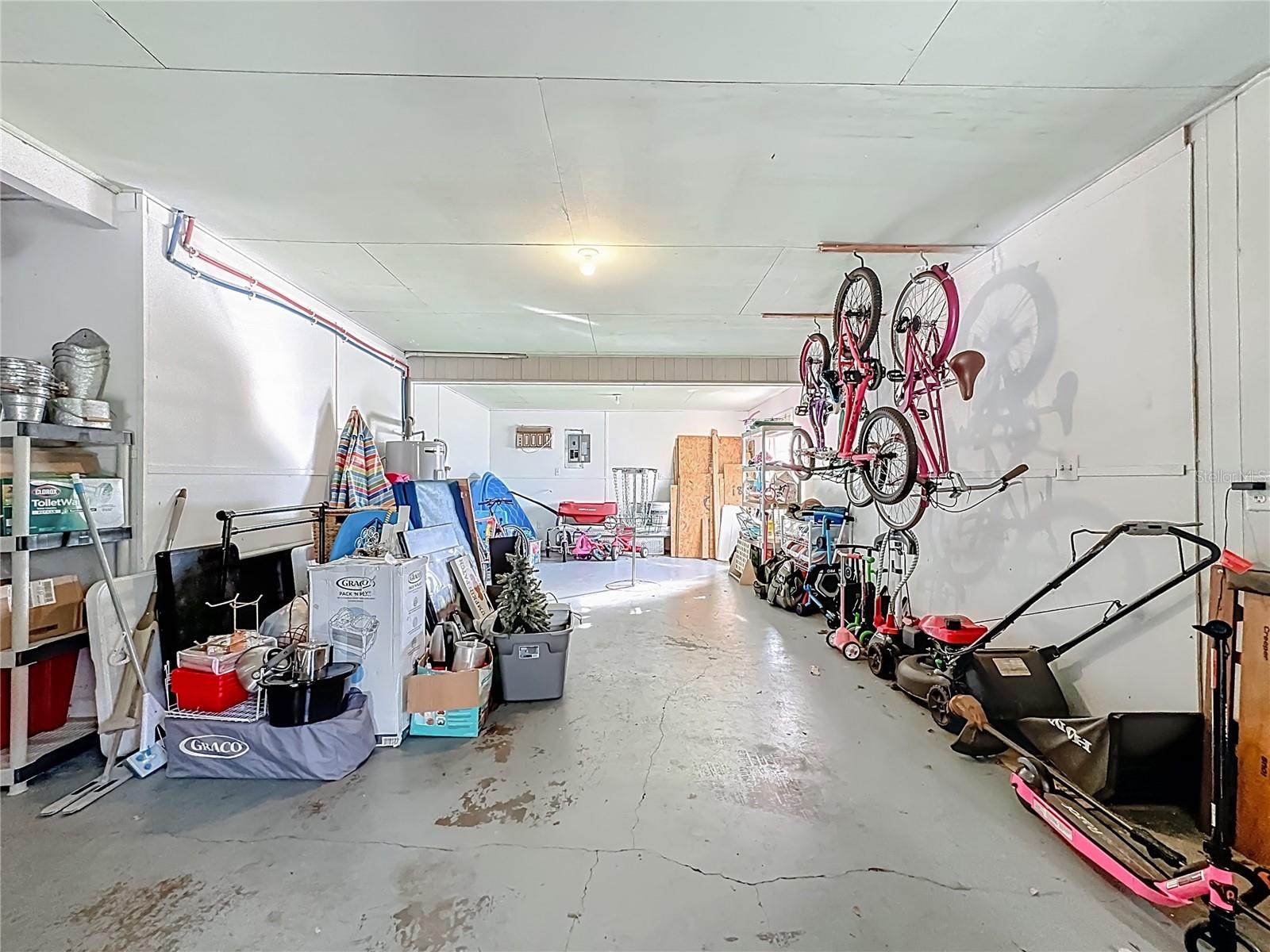 Image 43 of 56 For 1521 Banyan Dr.