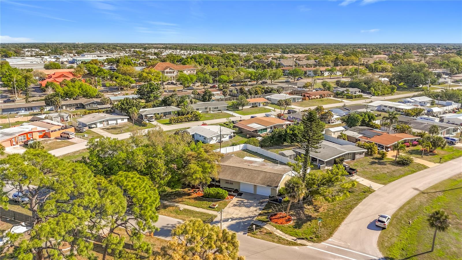 Image 56 of 56 For 1521 Banyan Dr.