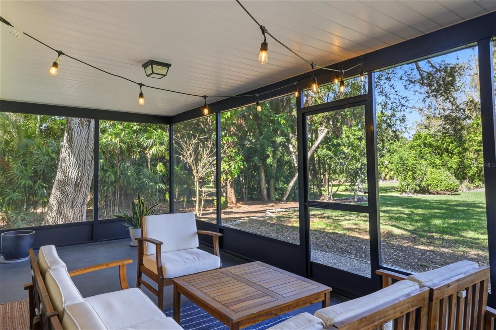 Image 10 of 48 For 6519 Waterford Circle