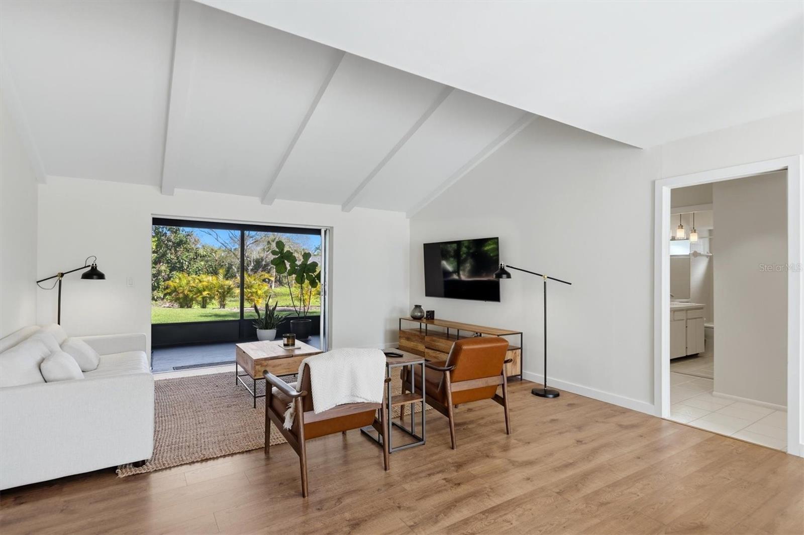 Image 13 of 48 For 6519 Waterford Circle