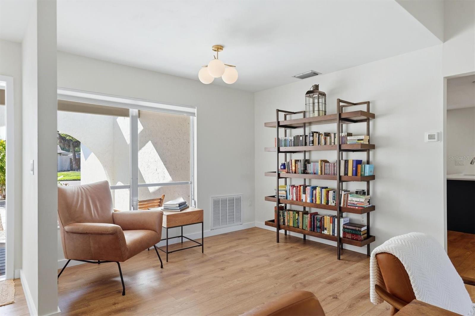 Image 15 of 48 For 6519 Waterford Circle