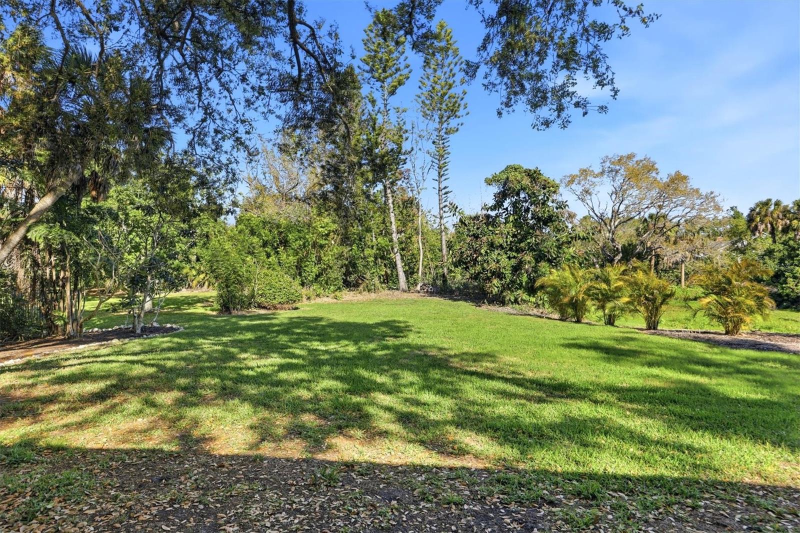 Image 21 of 48 For 6519 Waterford Circle