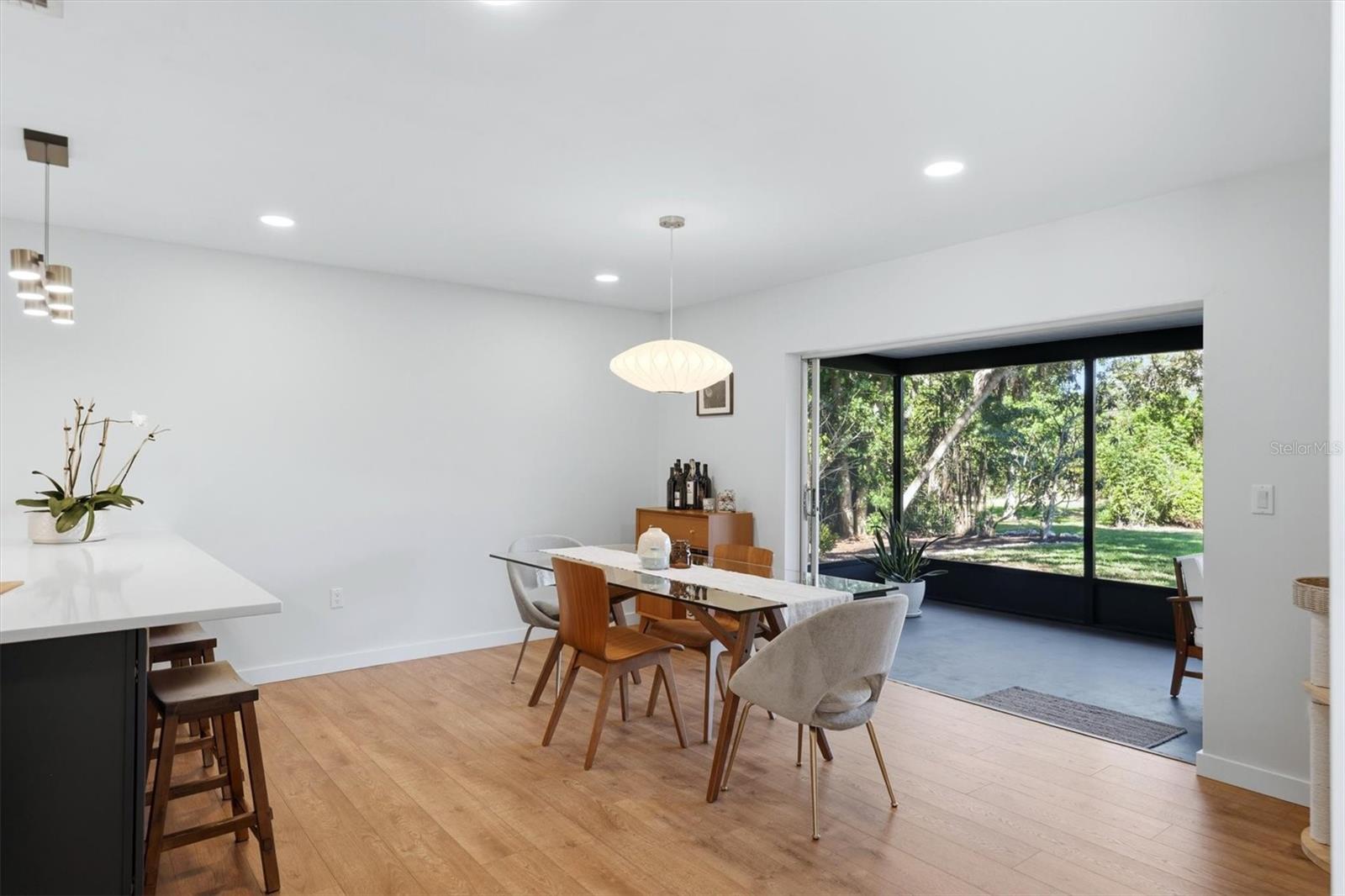 Image 22 of 48 For 6519 Waterford Circle