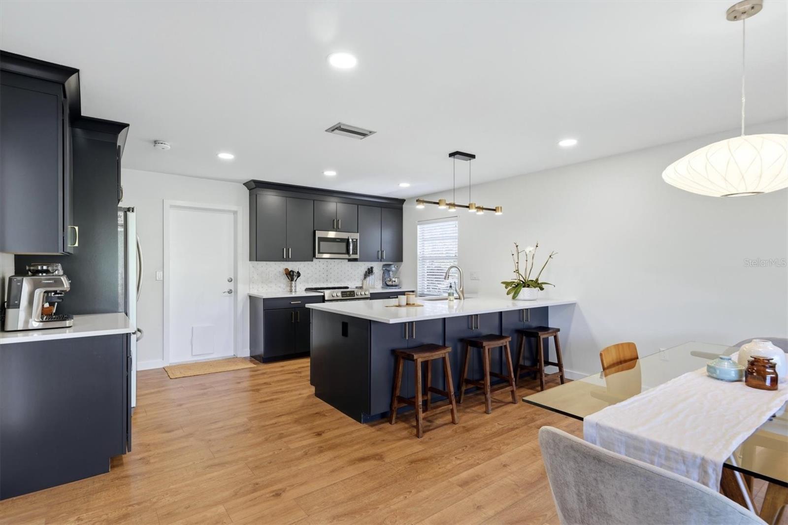 Image 26 of 48 For 6519 Waterford Circle