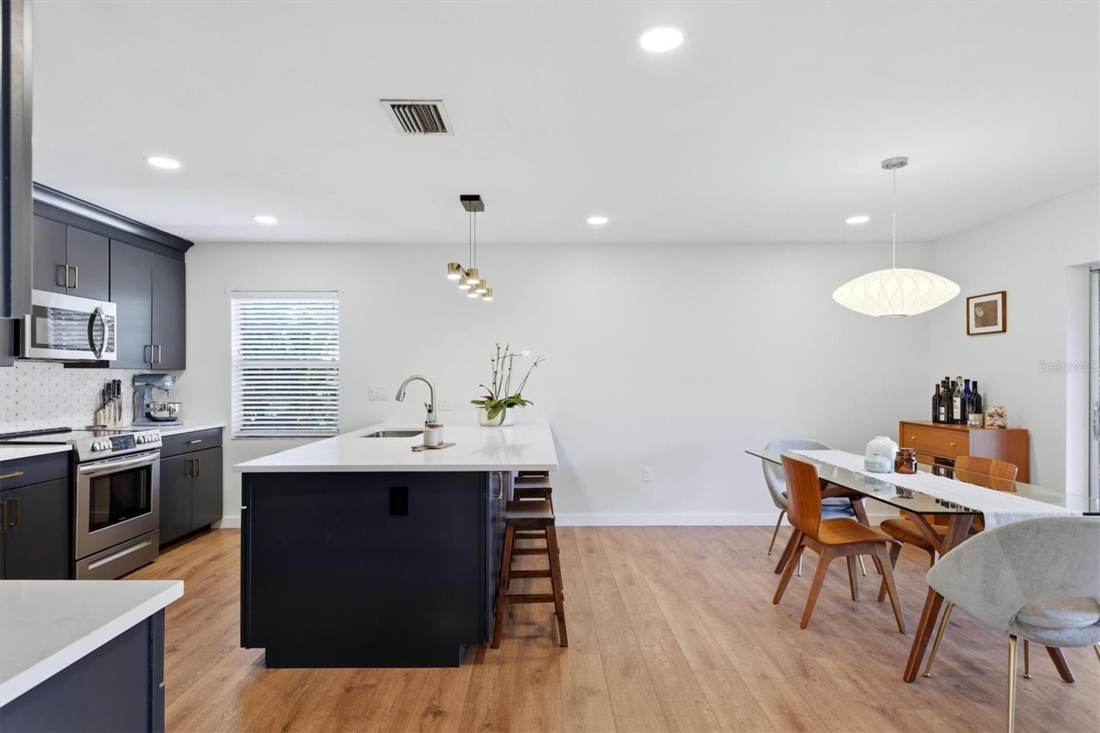 Image 27 of 48 For 6519 Waterford Circle