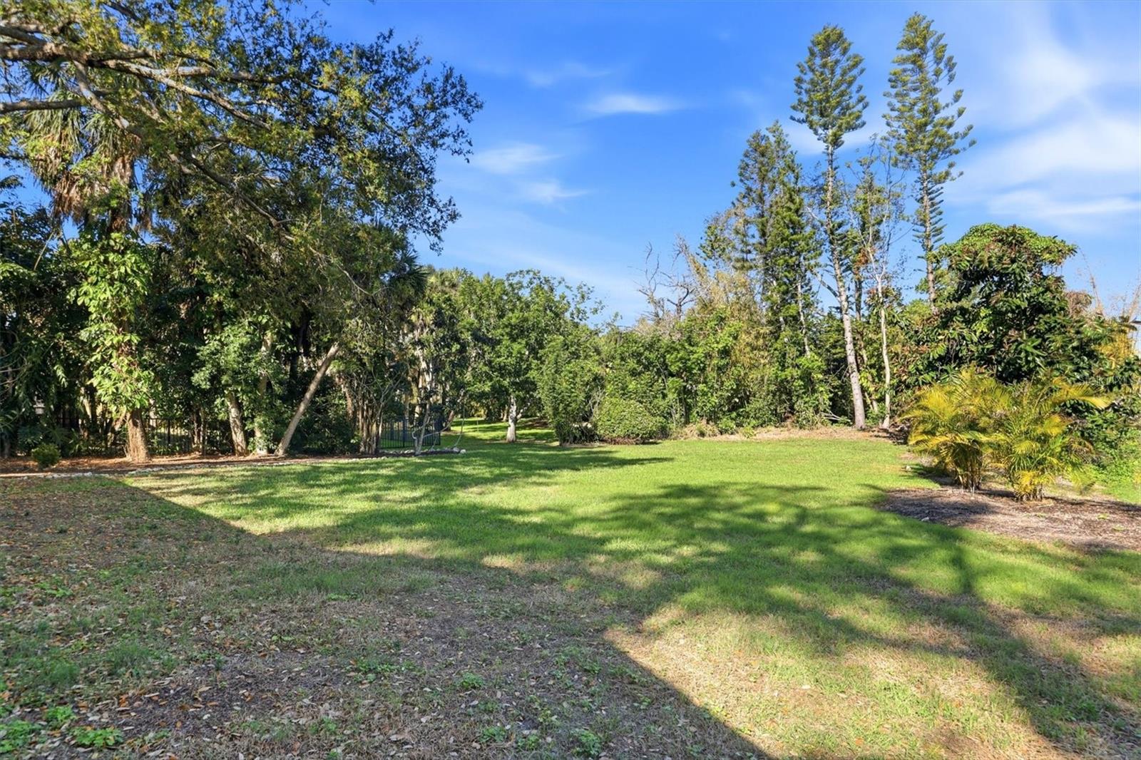 Image 3 of 48 For 6519 Waterford Circle