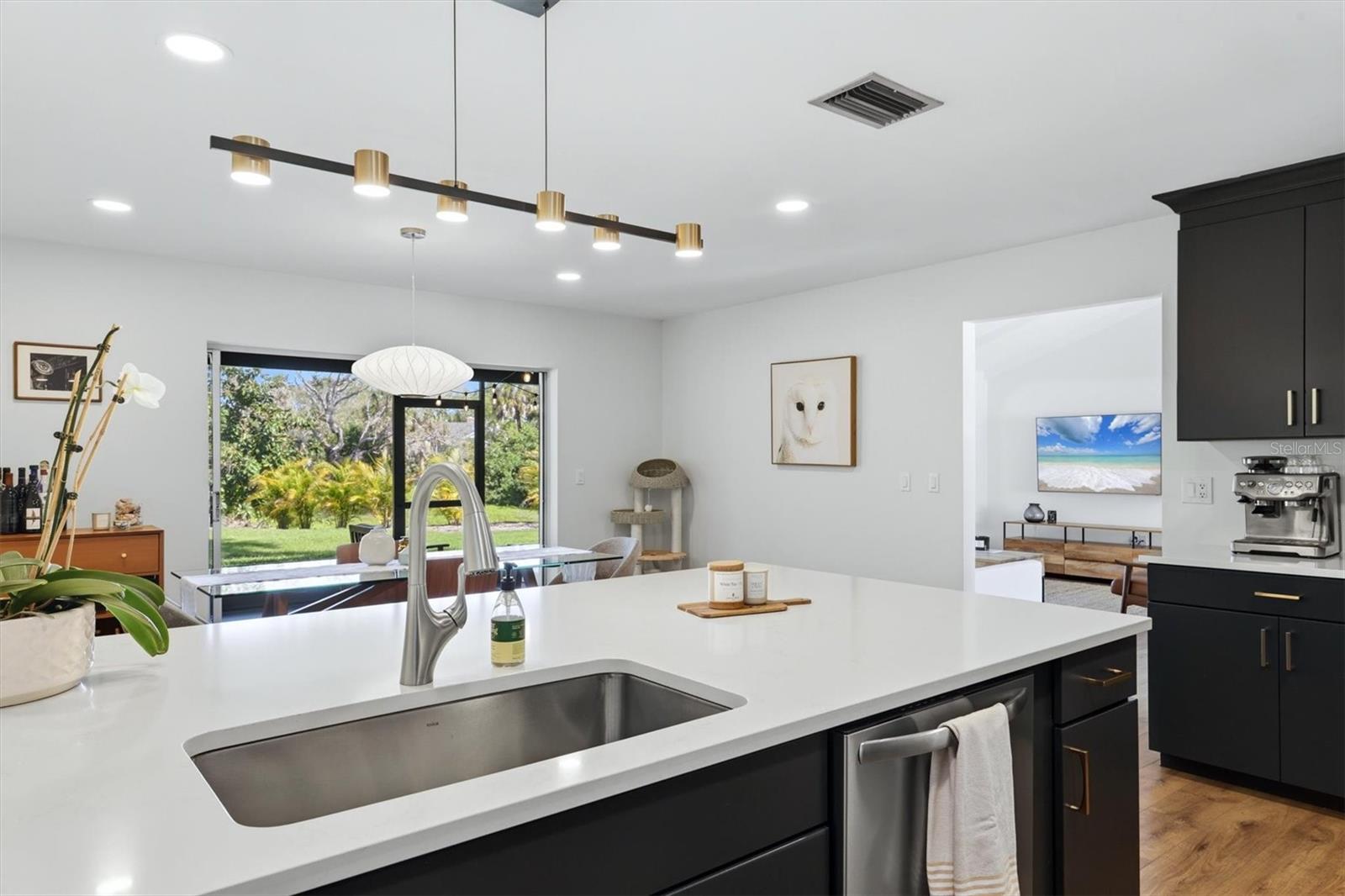 Image 31 of 48 For 6519 Waterford Circle