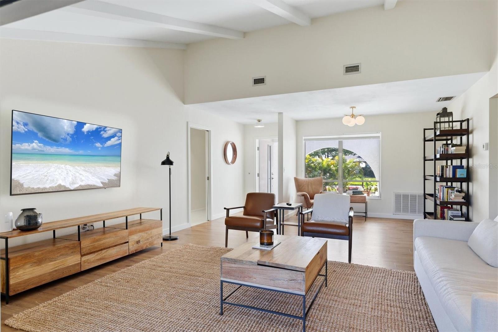 Image 8 of 48 For 6519 Waterford Circle