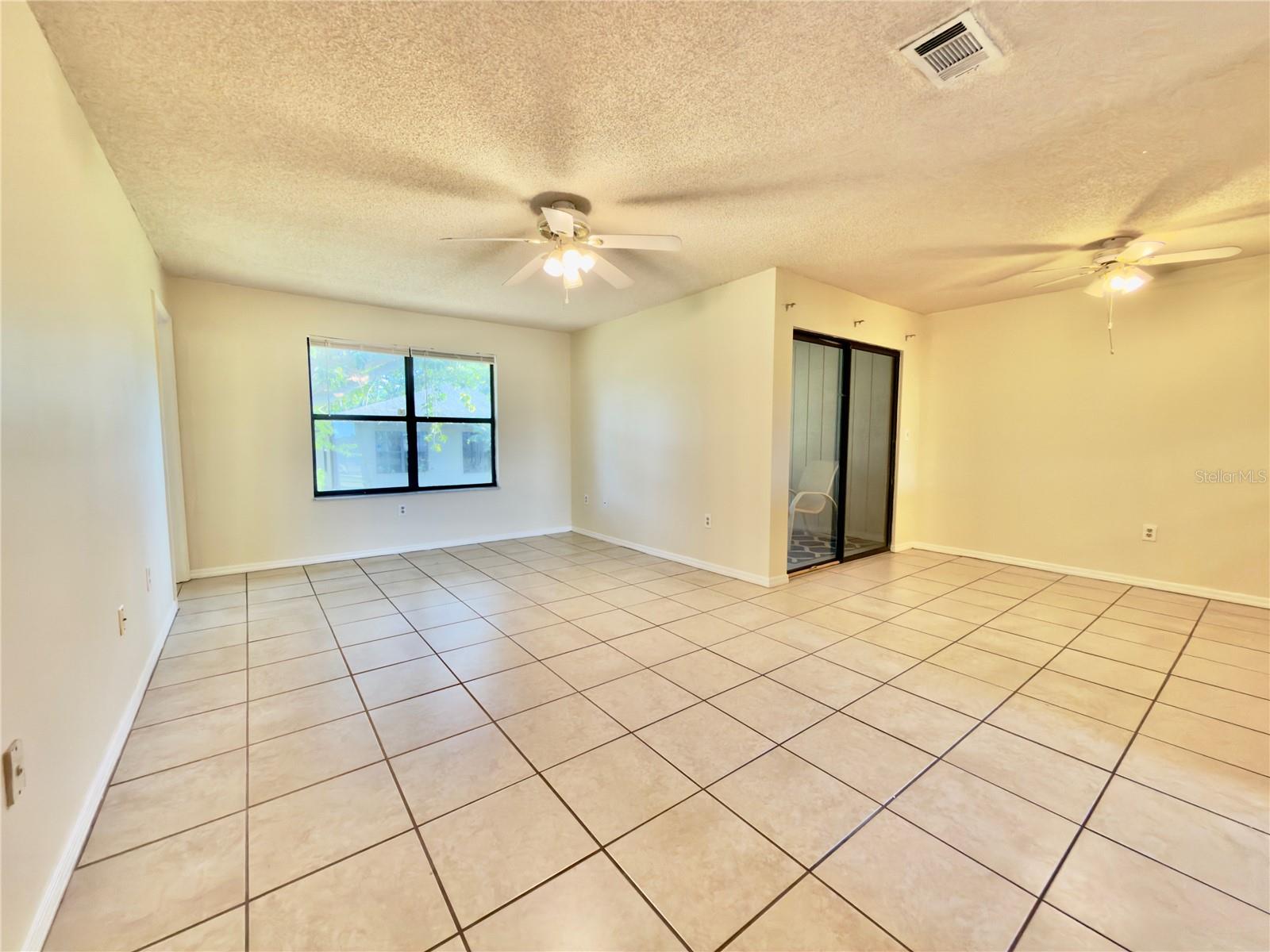 Image 5 of 20 For 5323 11th St Circle E