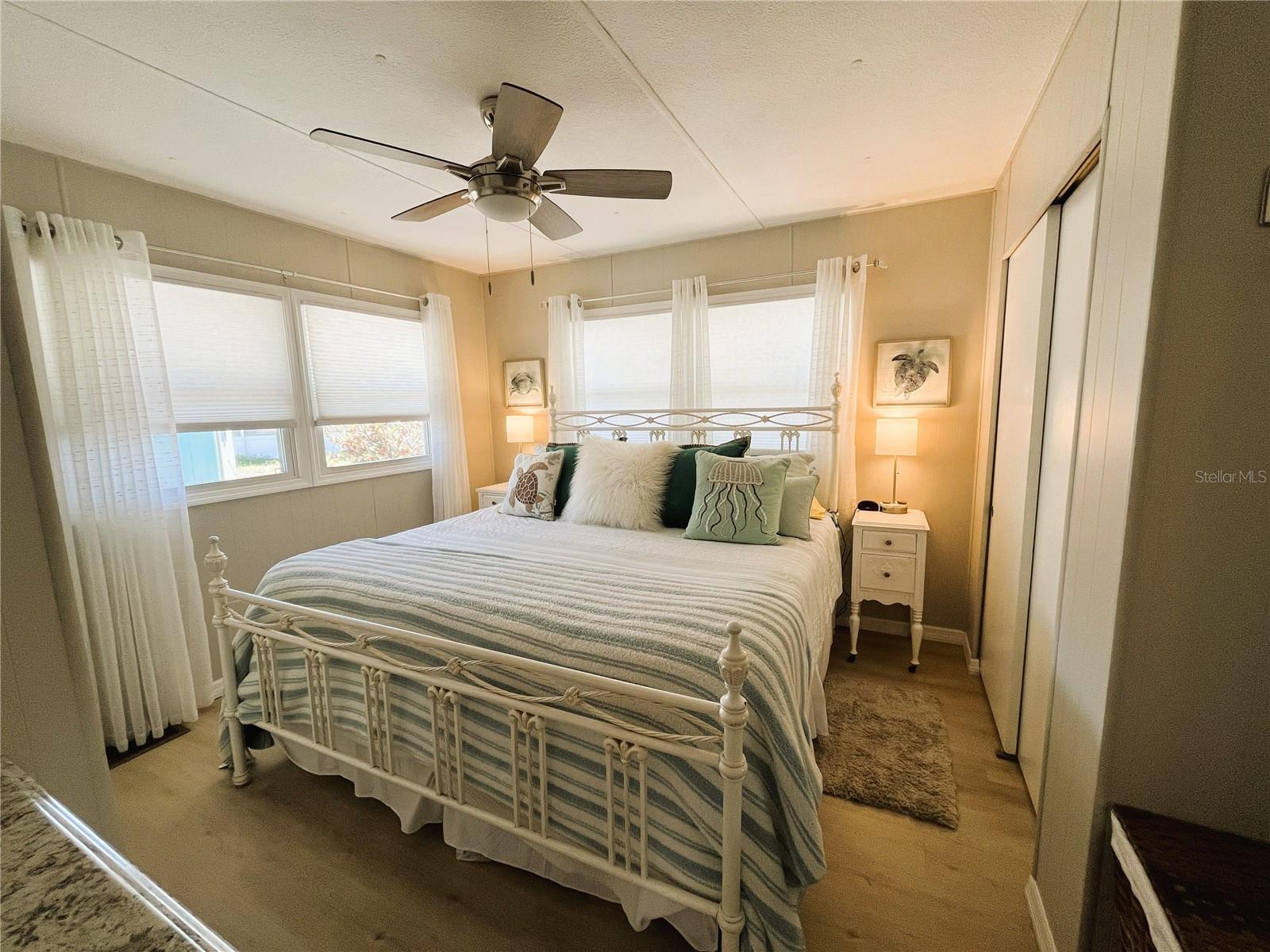 Image 17 of 48 For 6621 Marina Drive