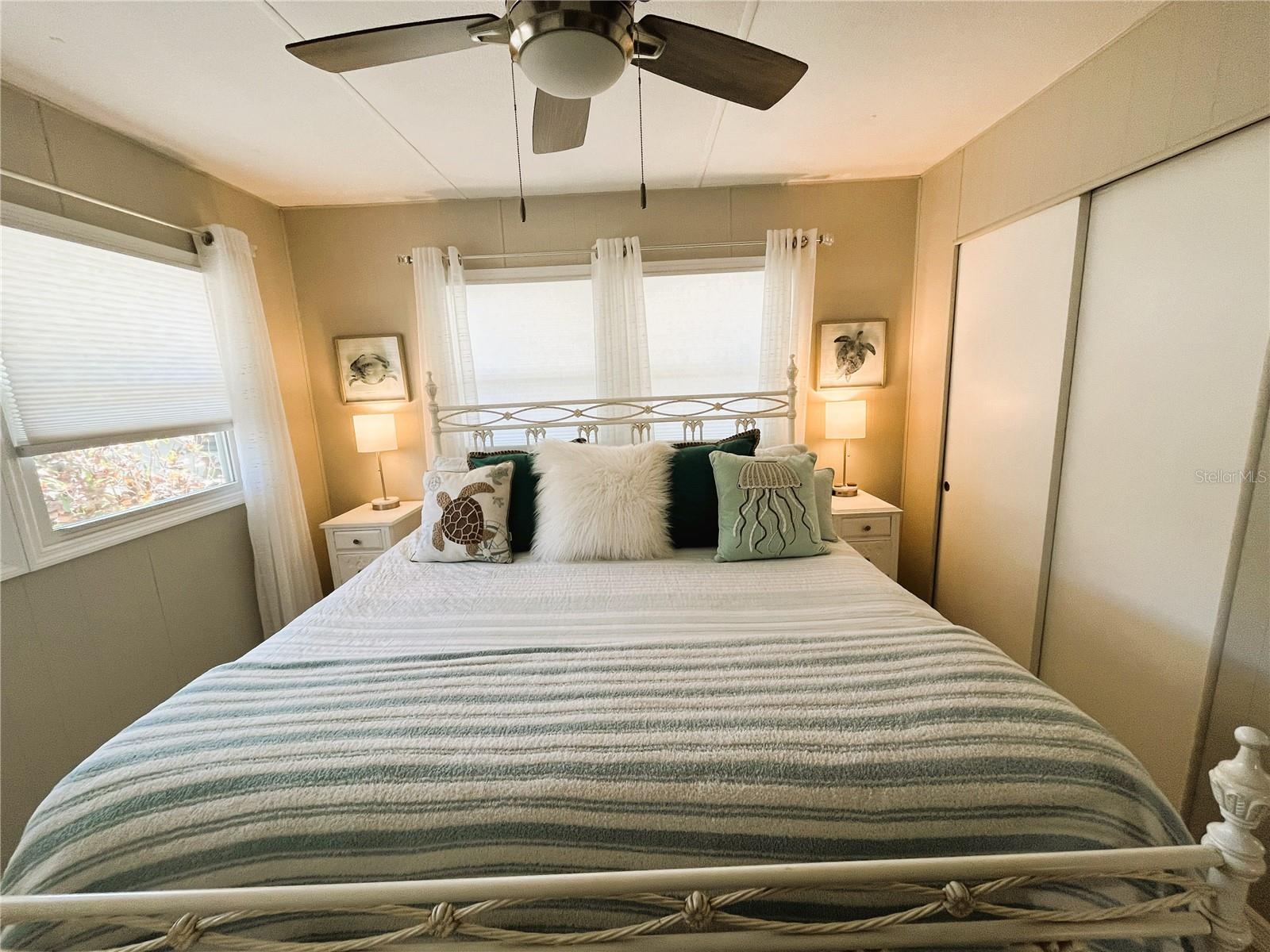 Image 18 of 48 For 6621 Marina Drive