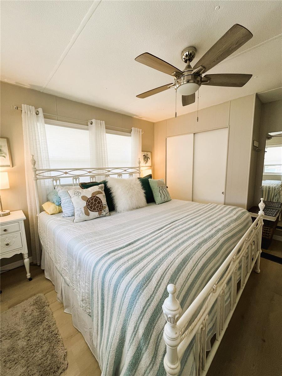 Image 21 of 48 For 6621 Marina Drive