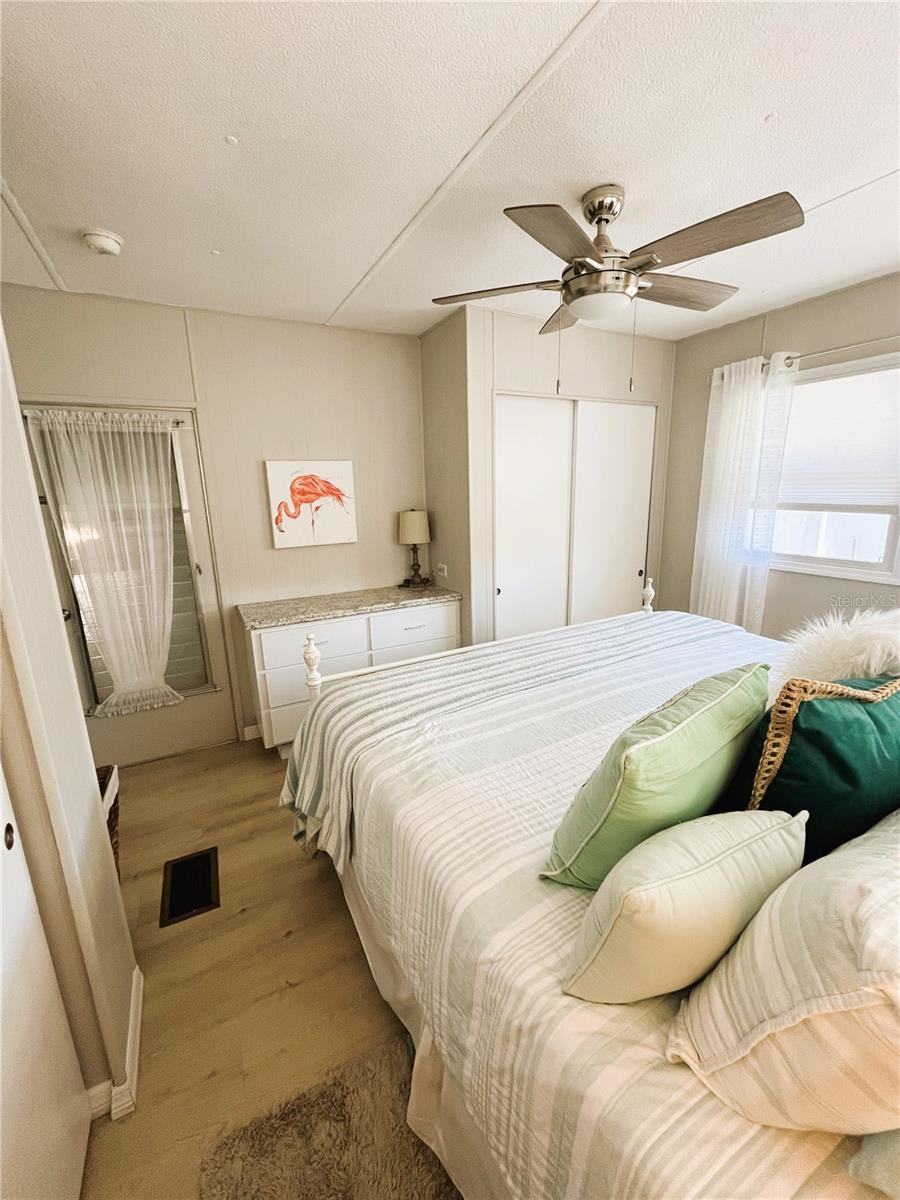 Image 22 of 48 For 6621 Marina Drive