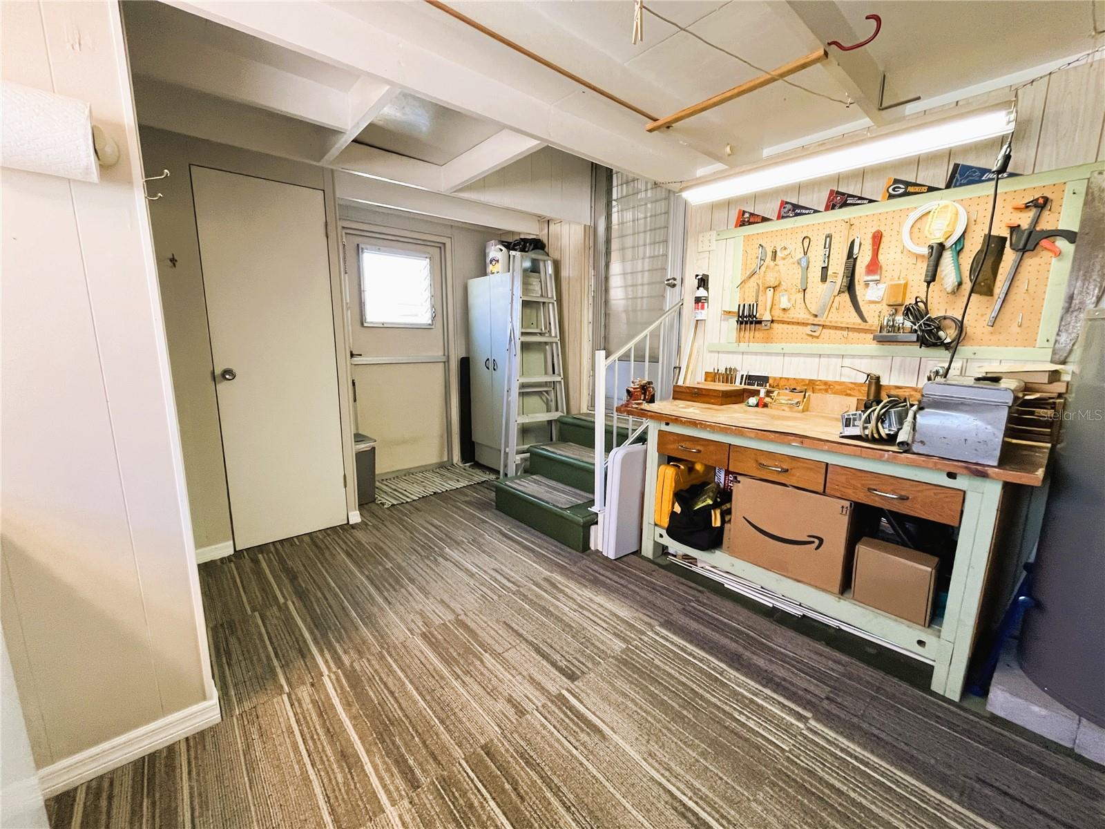 Image 29 of 48 For 6621 Marina Drive