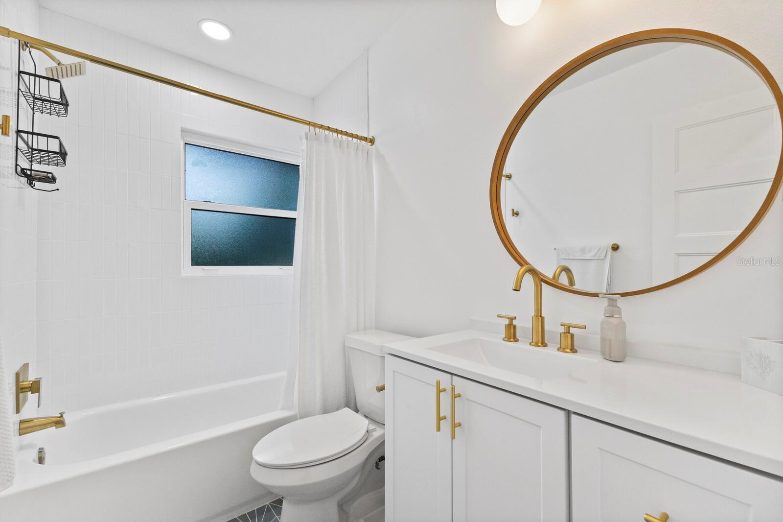 Image 20 of 35 For 6410 38th Avenue Circle W