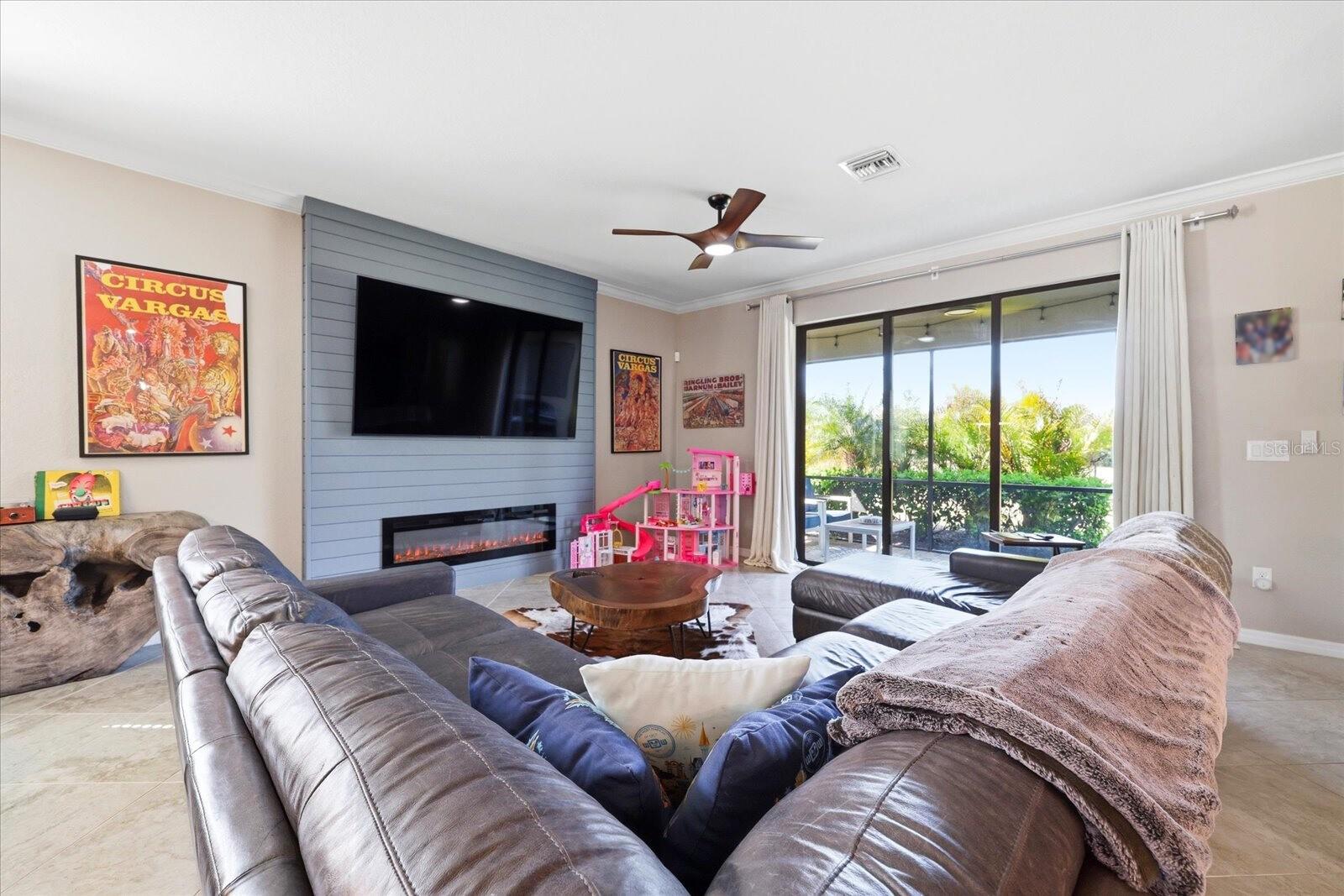 Image 11 of 47 For 17234 Blue Ridge Place