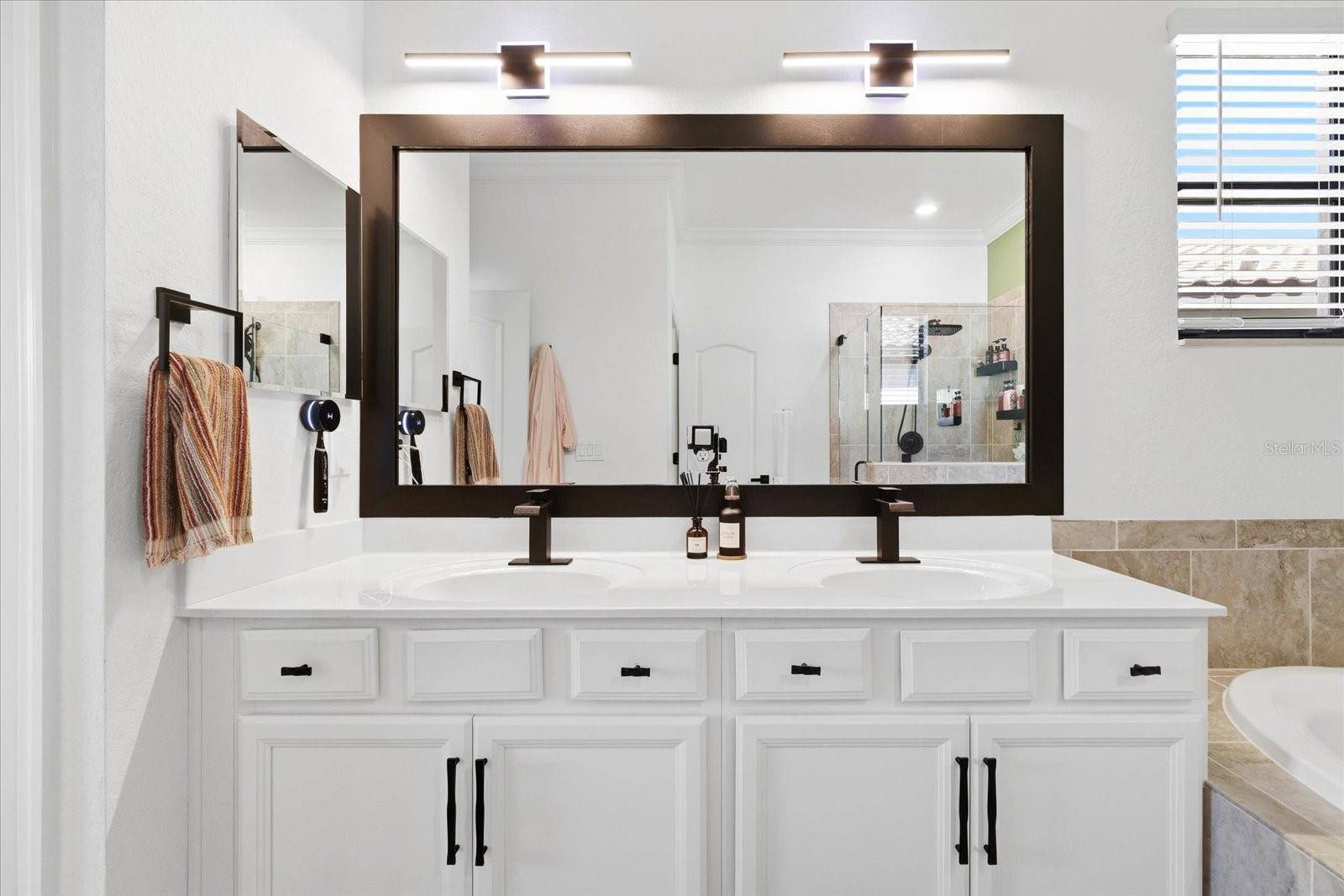 Image 19 of 47 For 17234 Blue Ridge Place