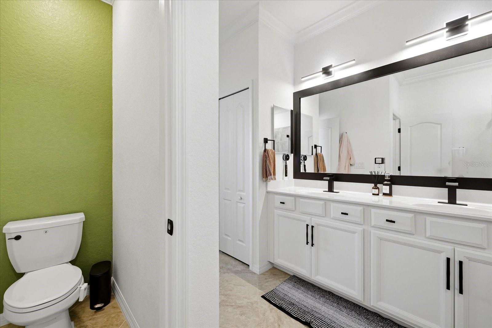 Image 21 of 47 For 17234 Blue Ridge Place