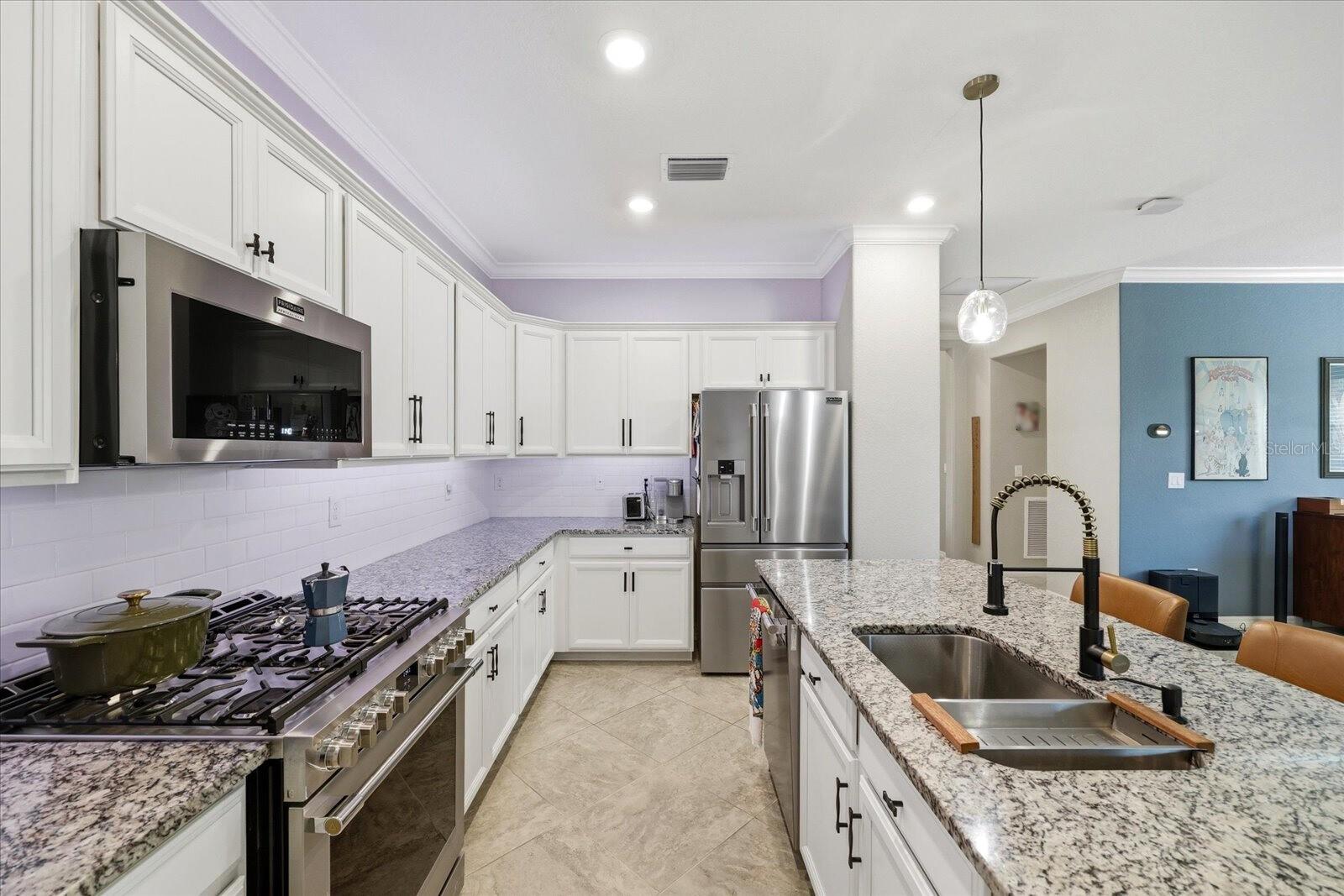 Image 8 of 47 For 17234 Blue Ridge Place