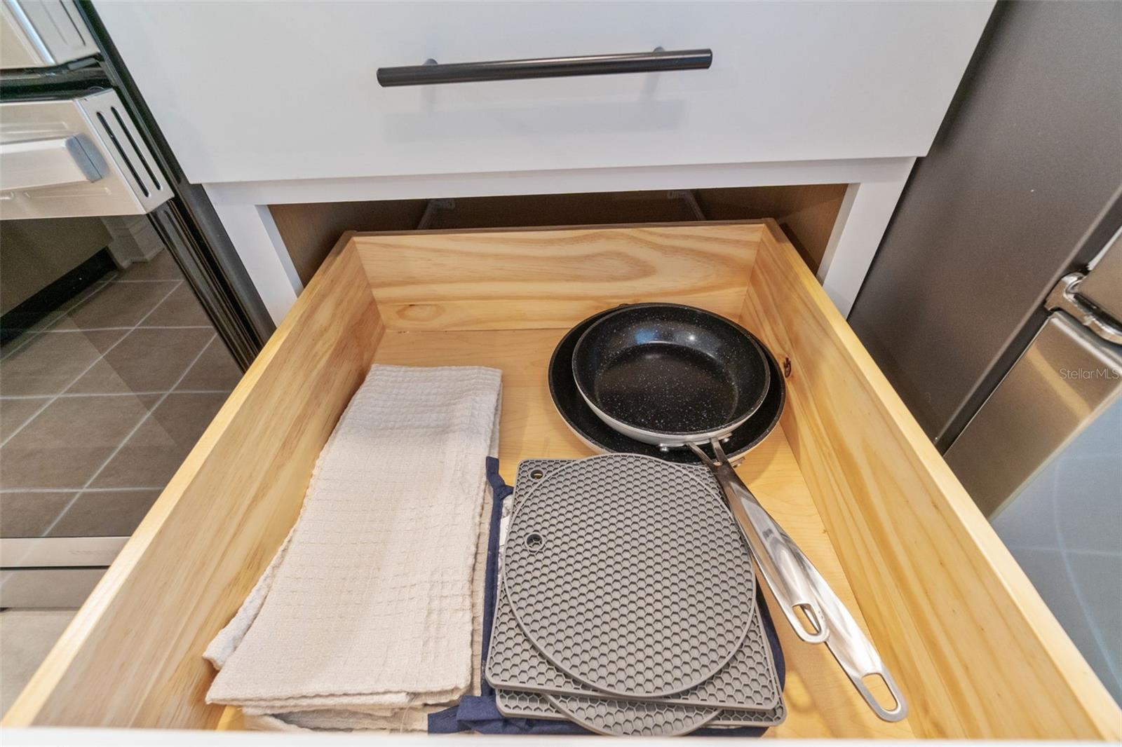 Image 15 of 67 For 433 Cerromar Lane 441