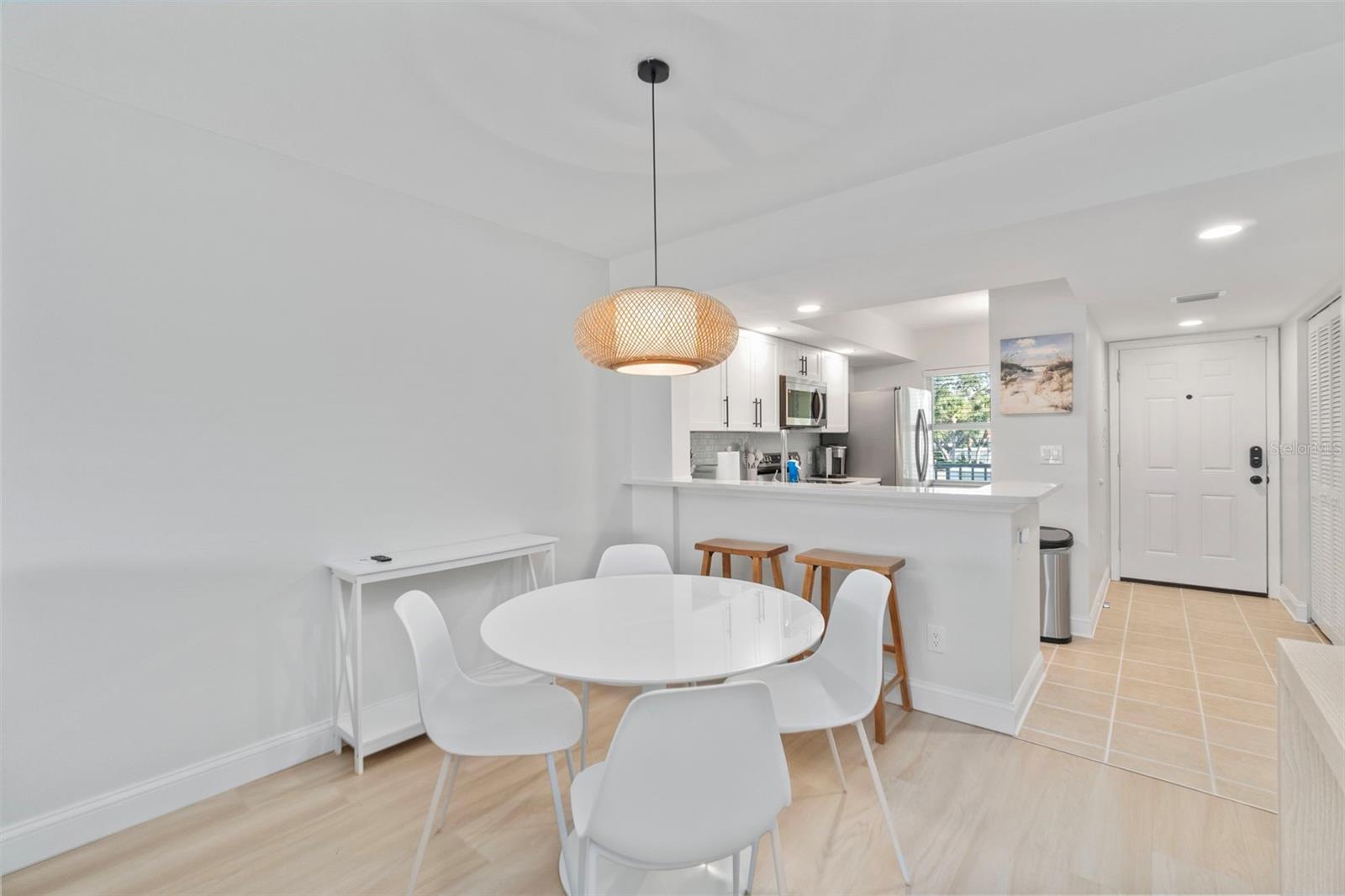 Image 20 of 67 For 433 Cerromar Lane 441