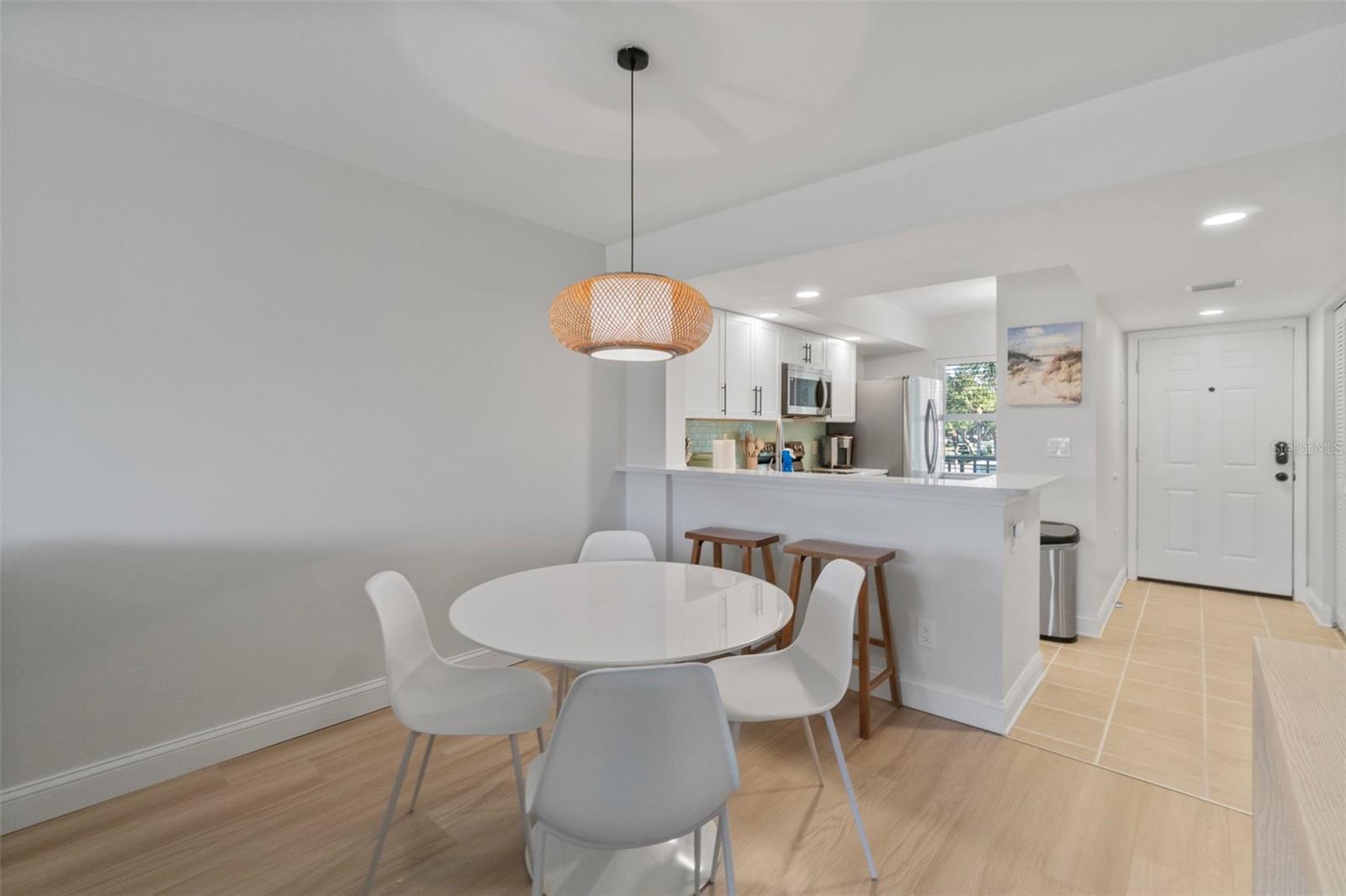 Image 21 of 67 For 433 Cerromar Lane 441