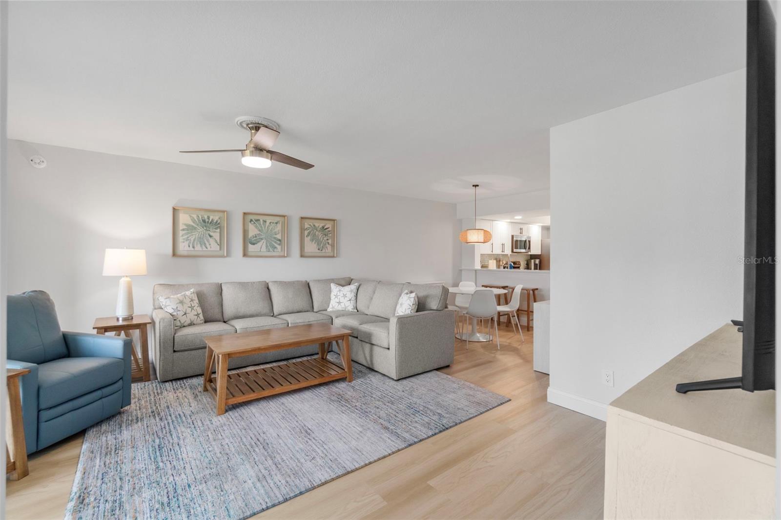 Image 26 of 67 For 433 Cerromar Lane 441